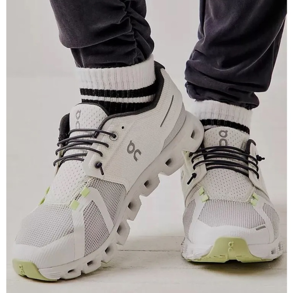 NEW Women’s On Cloud 5 Push in White/Oasis